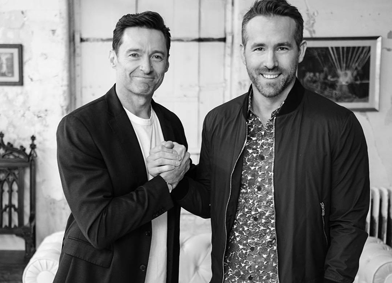 El pique en redes sociales entre Hugh Jackman y Ryan Reynolds