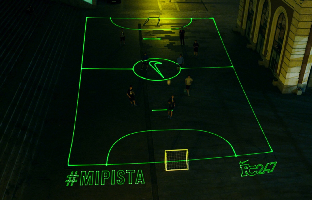 Nike crea campos de fútbol con luz