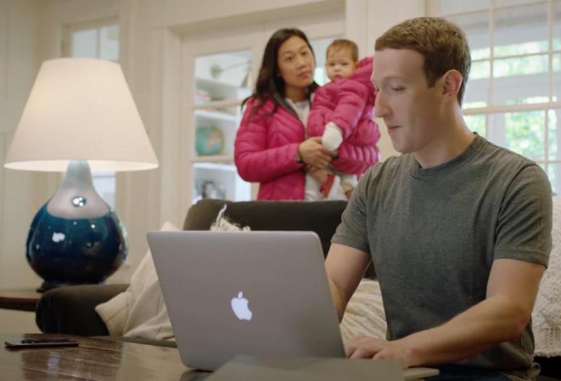 Zuckerberg, Bill Gates y Jessica Alba, empresarios más influyentes en Facebook