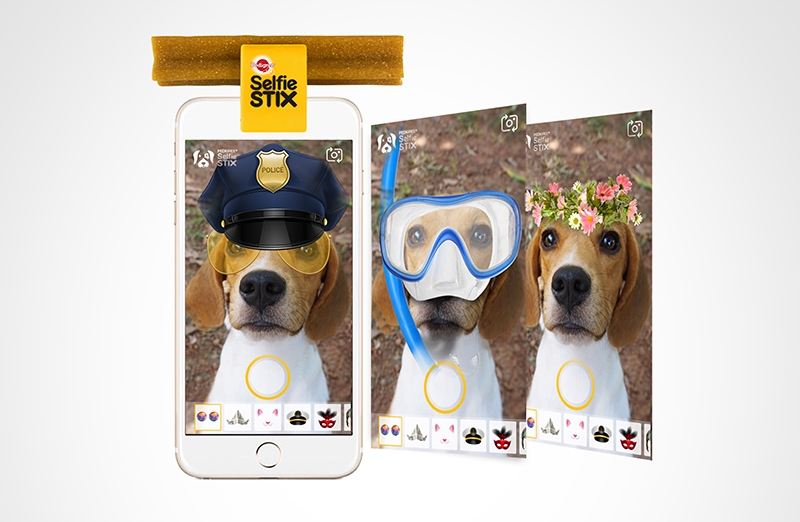 Accesorio y app para hacerte el 'selfie' perfecto con tu perro