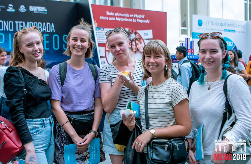 Estudiantes extranjeros en Madrid comparten sus conocimientos
