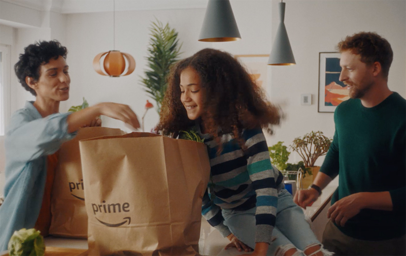 Arnold FullSix firma la campaña internacional de Amazon Fresh